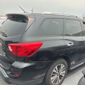2017 Nissan PATHFINDER SV — фото 9