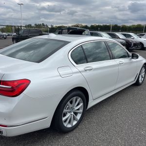 BMW 7 SERIES 740I - 9
