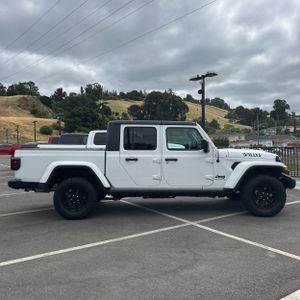 JEEP GLADIATOR WILLYS SPORT - 10