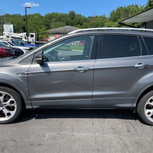 صورة 4 لـ 2013 FORD ESCAPE TITANIUM
