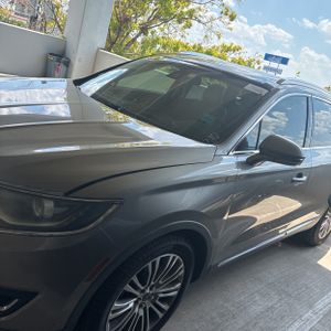 صورة 2 لـ 2017 Lincoln MKX RESERVE