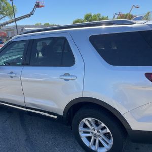 FORD EXPLORER XLT - 6