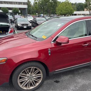 صورة 2 لـ 2014 Lincoln MKT ECOBOOST