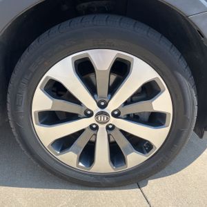 صورة 20 لـ 2021 KIA TELLURIDE S