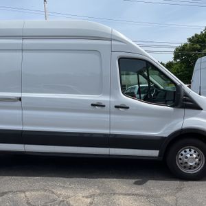 FORD TRANSIT 250 - 10