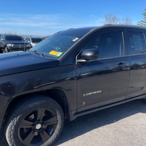 JEEP COMPASS LATITUDE - 2