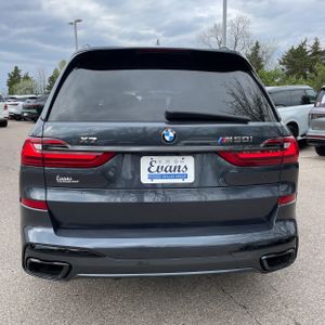 BMW X7 M50I - 7