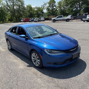 2015 Chrysler 200 S — миниатюра 12
