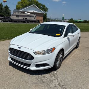 FORD FUSION SE - 1