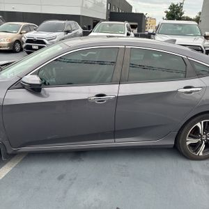 صورة 4 لـ 2016 Honda CIVIC TOURING