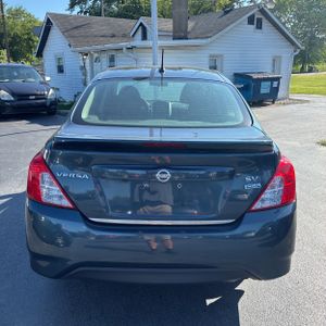 2017 Nissan VERSA SV photo 7