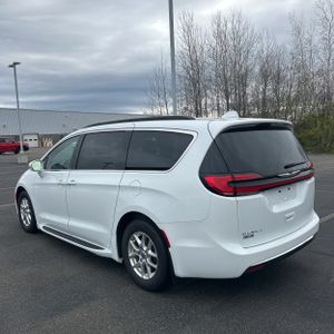 CHRYSLER PACIFICA TOURING L - 5