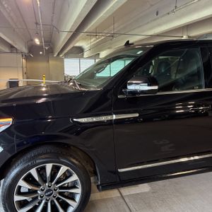 صورة 2 لـ 2020 Lincoln NAVIGATOR RESERVE