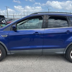 FORD ESCAPE SE - 4