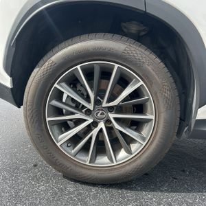 2023 Lexus NX 250 BASE — миниатюра 19