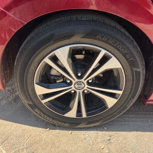 2021 Nissan SENTRA SR thumbnail 19