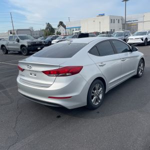 HYUNDAI ELANTRA SE - 8