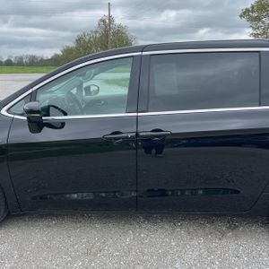 CHRYSLER PACIFICA HYBRID SELECT - 4