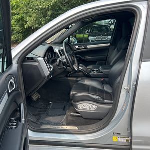 2016 Porsche CAYENNE GTS 缩略图 32