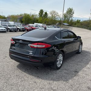 FORD FUSION SE - 8