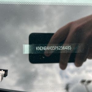 صورة مصغرة 52 لـ 2023 KIA CARNIVAL LX