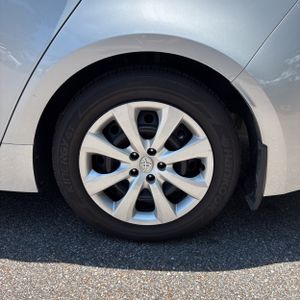2025 Toyota COROLLA LE 缩略图 16
