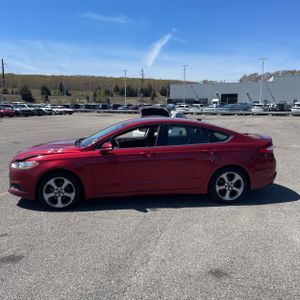FORD FUSION SE - 3