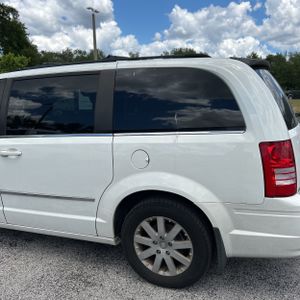 CHRYSLER TOWN & COUNTRY TOURING - 6