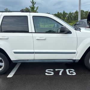 2009 JEEP GRAND CHEROKEE LAREDO — миниатюра 11