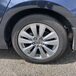 2011 Honda ACCORD EX-L V6 — миниатюра 18