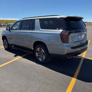 CHEVROLET SUBURBAN Z71 - 5