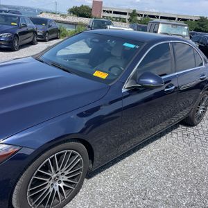 2023 Mercedes-BENZ C-CLASS photo 2