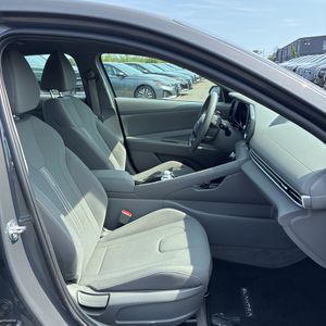 صورة مصغرة 32 لـ 2023 Hyundai ELANTRA SEL