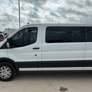 Ford Transit-350 Passenger V. XLT - 4