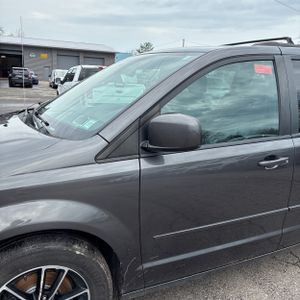 DODGE GRAND CARAVAN GT - 2