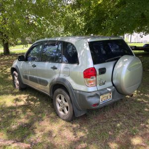 2001 Toyota RAV4 BASE — фото 5