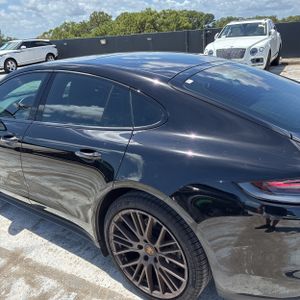 PORSCHE PANAMERA 4 - 6