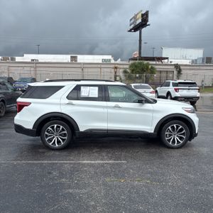 FORD EXPLORER ST - 10