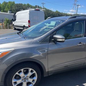 FORD ESCAPE SEL - 2
