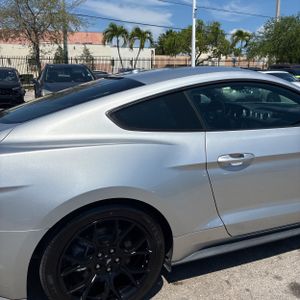 FORD MUSTANG ECOBOOST PREMIUM - 9