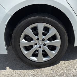 2024 Toyota COROLLA LE — миниатюра 17