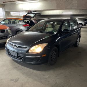 HYUNDAI ELANTRA - 1