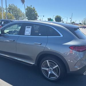 MERCEDES-BENZ EQE - 6