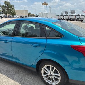 2017 FORD FOCUS SE — фото 6