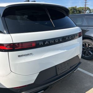صورة 5 لـ 2024 LAND Rover RANGE ROVER SPORT P360 SE