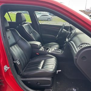 صورة مصغرة 32 لـ 2016 Chrysler 300 S