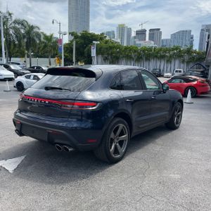 2022 Porsche MACAN BASE — фото 8