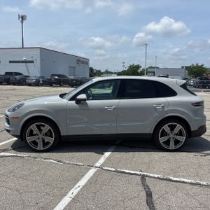 PORSCHE CAYENNE S PLATINUM EDITION - 3