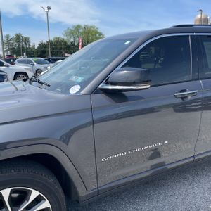 JEEP GRAND CHEROKEE L OVERLAND - 2