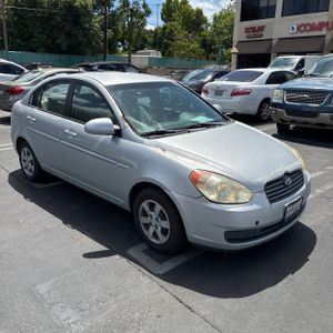 HYUNDAI ACCENT GLS - 10
